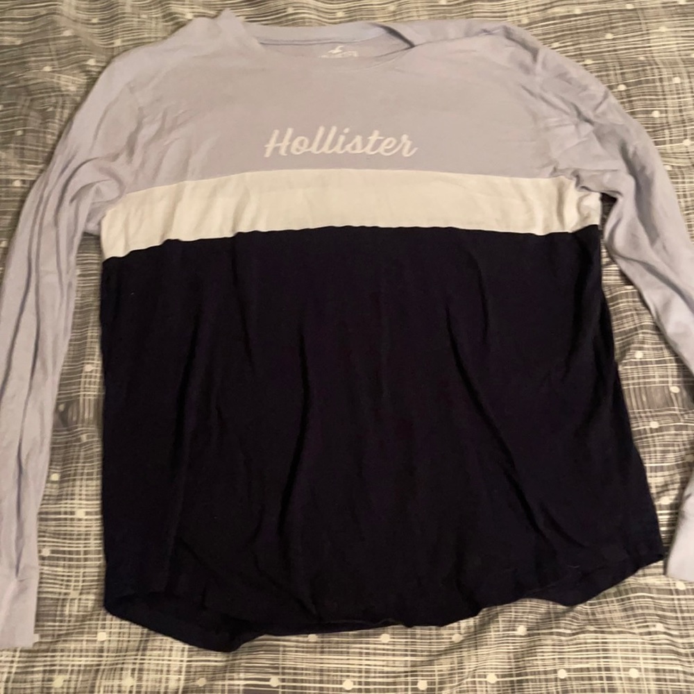 Hollister, small, light & navy blue.